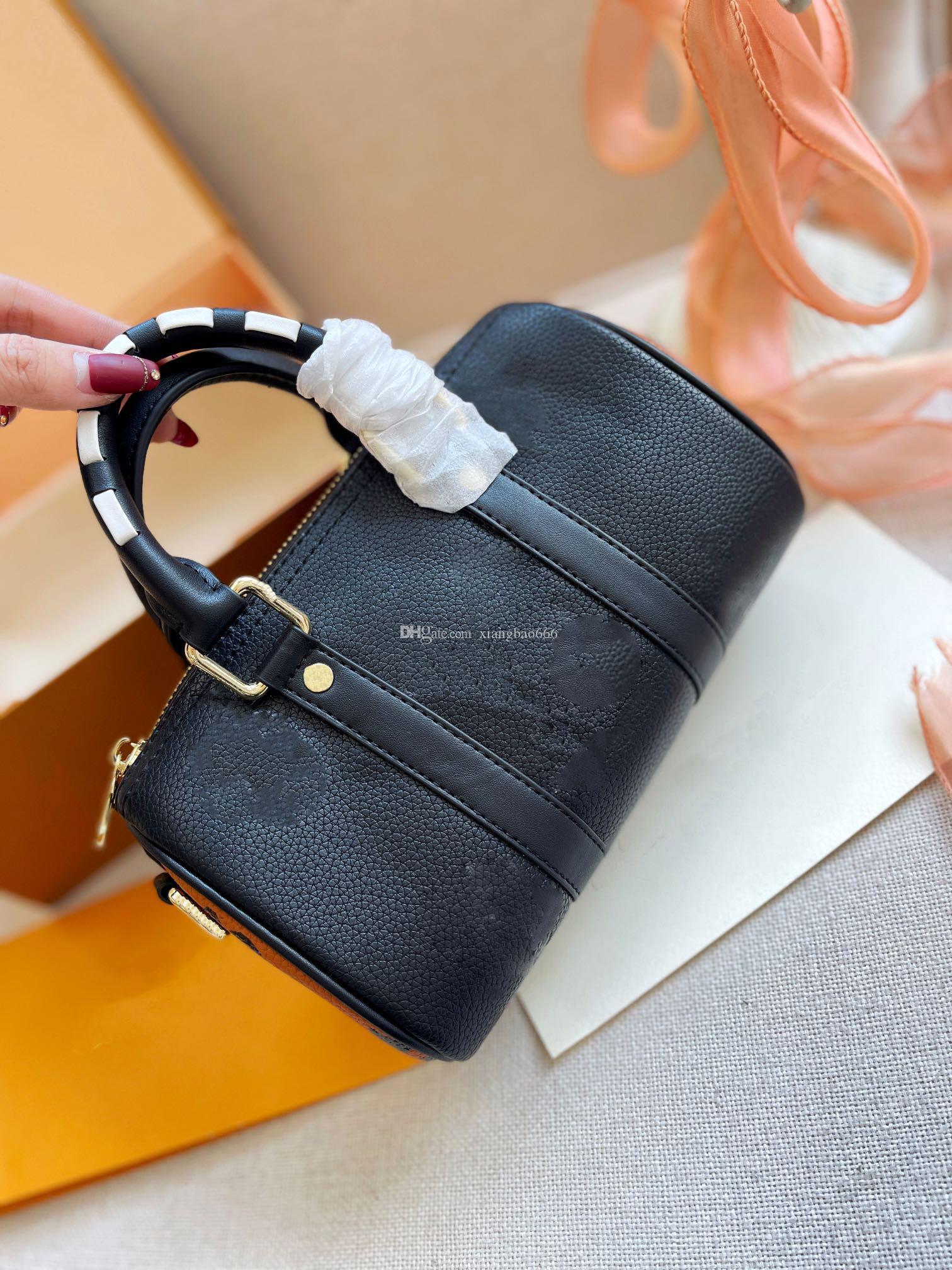 High Quality Luxurys designer bag Keepall Nano Men's Travel shoulder bag handbags Women Fashion Small Tote, I need other styles and colors
High Quality Luxurys designer bag Keepall Nano Men's Travel shoulder bag handbags Women Fashion Small Tote, I need other styles and colors