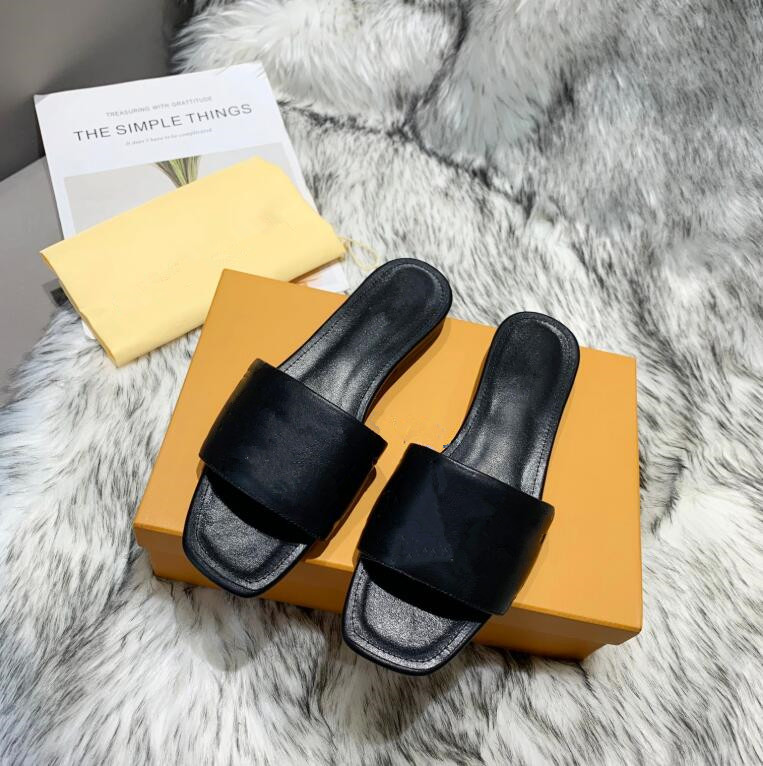 In stock 2021 Rubber slide sandal Floral brocade men slipper Gear bottoms Flip Flops women striped Beach causal slippers size 35-43, Black
In stock 2021 Rubber slide sandal Floral brocade men slipper Gear bottoms Flip Flops women striped Beach causal slippers size 35-43, Black