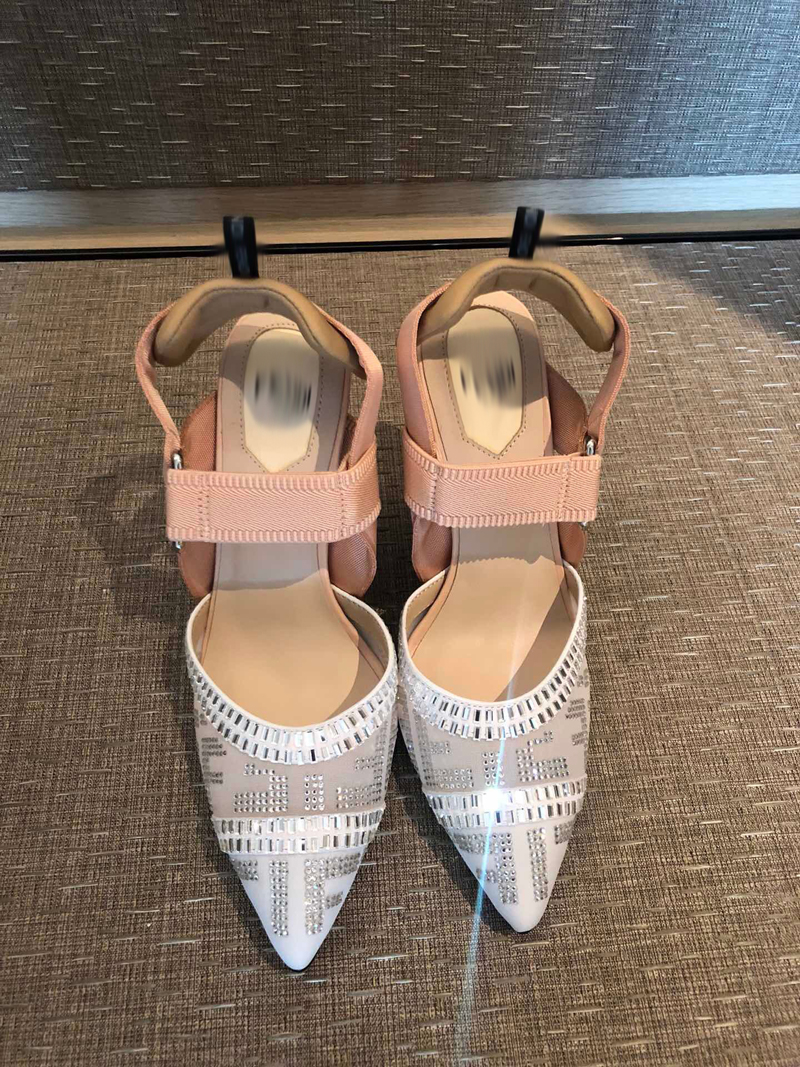 2021 Good Quality Fashion Women Luxurys Designers Shoes Designer Sandals Womens Luxury High Heels Sandal Dress Shoess With Box Size 35-41 -H329, Orange
2021 Good Quality Fashion Women Luxurys Designers Shoes Designer Sandals Womens Luxury High Heels Sandal Dress Shoess With Box Size 35-41 -H329, Orange
