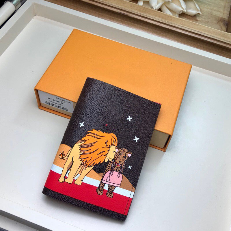 Fashion Classic Leather Passport Cover, card bag, ticket holder, ID card bag. It is necessary for Tourism C076-2, Old flower
Fashion Classic Leather Passport Cover, card bag, ticket holder, ID card bag. It is necessary for Tourism C076-2, Old flower