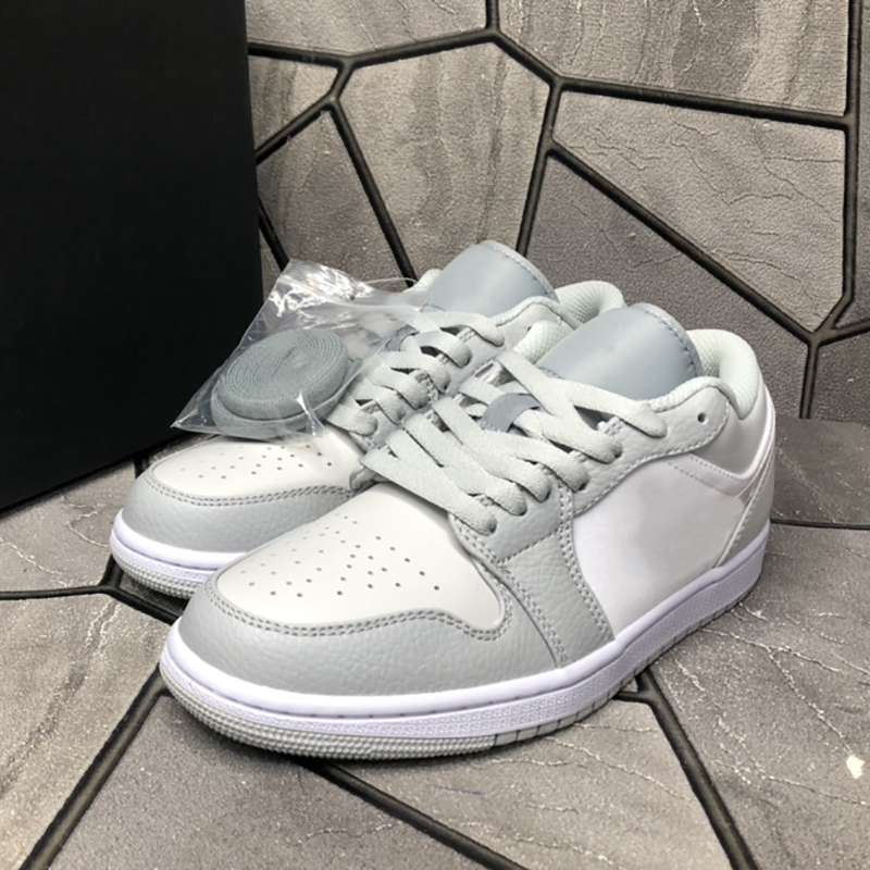 2021 Jump mans 1 1s Basketball Shoes Top Quality Low-cut Trainers Travis Fearless Obsidian UNC Sport Sneakers Women Flat Board Shoe 307
2021 Jump mans 1 1s Basketball Shoes Top Quality Low-cut Trainers Travis Fearless Obsidian UNC Sport Sneakers Women Flat Board Shoe 307