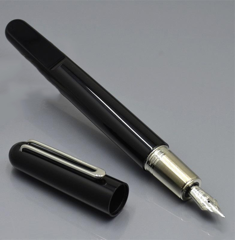 luxury Magnetic closing cap resin Fountain pen school office stationery fashion Writing ink pens for business gift, As picture show
luxury Magnetic closing cap resin Fountain pen school office stationery fashion Writing ink pens for business gift, As picture show