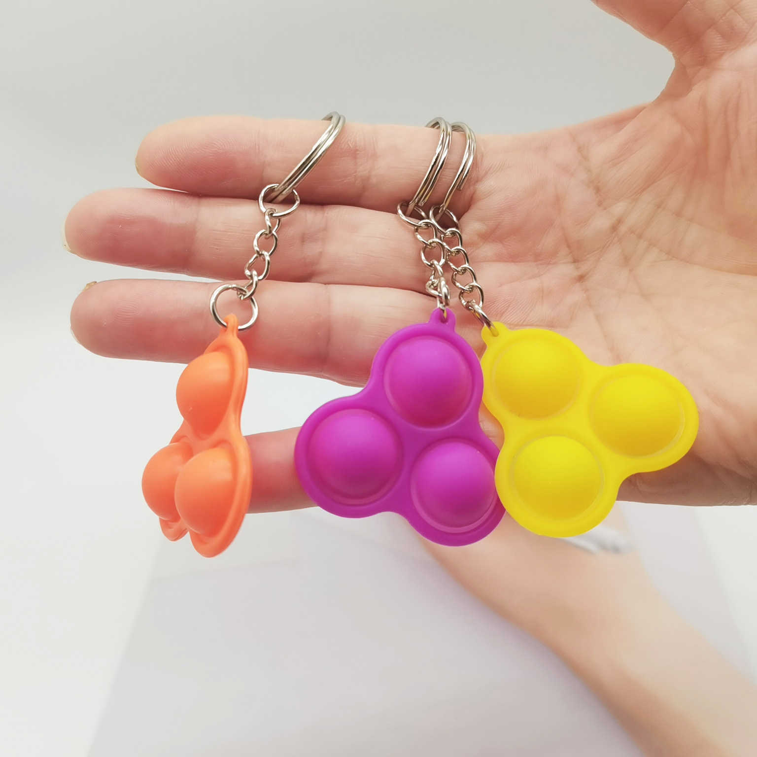 Tik tok Push poppers Fidget pops toy Simple Keychain Key Ring Finger bubble Popper Sensory Squeeze Toys pendants Squeezy Vent Balls Anti
Tik tok Push poppers Fidget pops toy Simple Keychain Key Ring Finger bubble Popper Sensory Squeeze Toys pendants Squeezy Vent Balls Anti