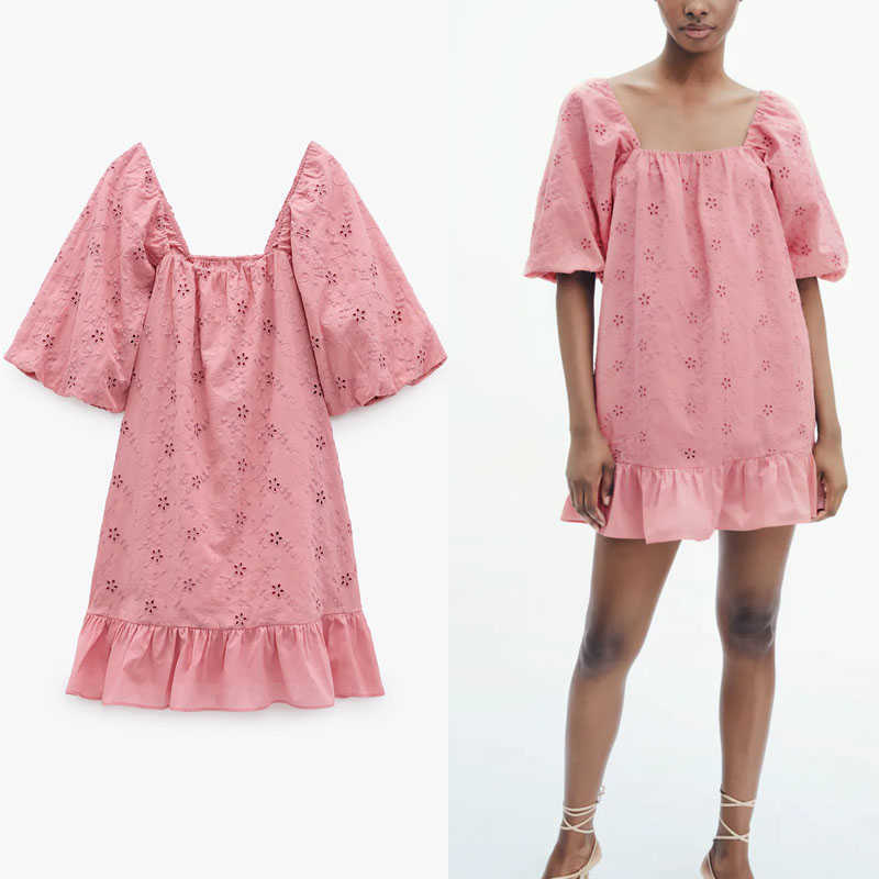 Women Summer Embroidered Za Dress Vintage Short Puff Sleeve Openwork Mini Pink Dresses Woman Chic Elastic Embroidery Dress 210602