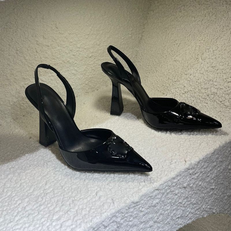 Designer Women Sandals Party Fashion Genuine Leather Sole shoe Sexy Heels Super 9.5cm Lady Wedding Pointed Toe Metal Ladies Head High Heel Dress Women's Pumps Big 35-42, Red
Designer Women Sandals Party Fashion Genuine Leather Sole shoe Sexy Heels Super 9.5cm Lady Wedding Pointed Toe Metal Ladies Head High Heel Dress Women's Pumps Big 35-42, Red
