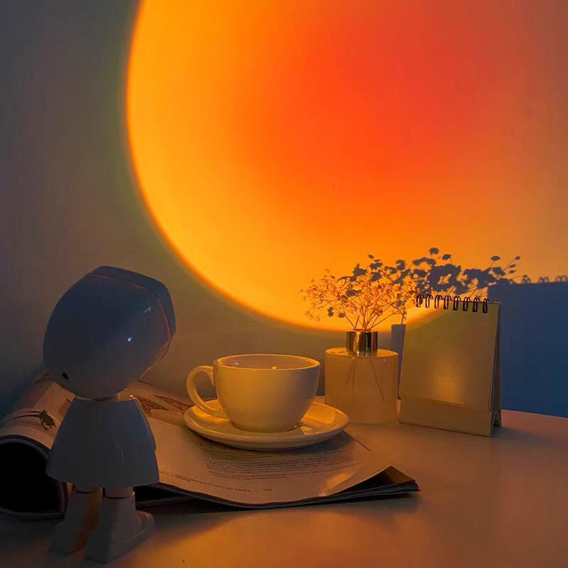 Astronaut Sunset Light Photo Projection Bedroom Atmosphere Robot Night Light Sunset Light Rainbow Breaking Dawn
Astronaut Sunset Light Photo Projection Bedroom Atmosphere Robot Night Light Sunset Light Rainbow Breaking Dawn