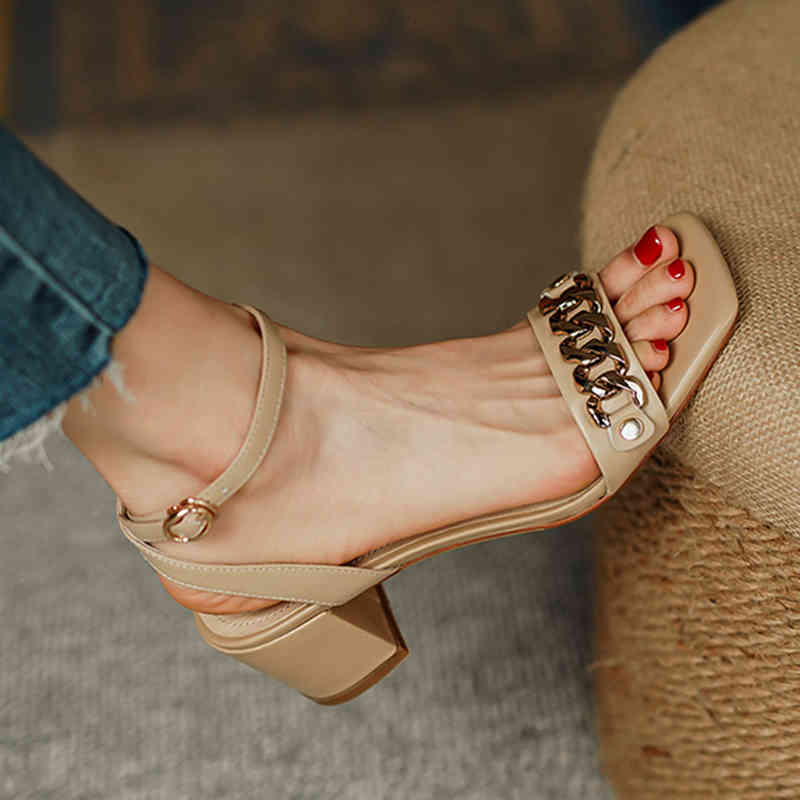 sandals decoration of metal ankle buckle women's sandals thick high heels genuine leather will see shoes size 34-39 2n53, Black
sandals decoration of metal ankle buckle women's sandals thick high heels genuine leather will see shoes size 34-39 2n53, Black