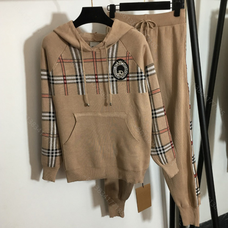 Designer women hoodie sweater set casual Tracksuit brand long sleeve jacket coat pants 2 piec suit striped logo badge autumn cotton hoodies pullover wholesale bbry1, Not sold separately
Designer women hoodie sweater set casual Tracksuit brand long sleeve jacket coat pants 2 piec suit striped logo badge autumn cotton hoodies pullover wholesale bbry1, Not sold separately