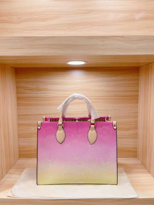 Tote bag handbags Famous Classic women best bags Ladies Handbag Large Capacity Shoulder Tote Day Clutch Bag Wallet Ms.
Tote bag handbags Famous Classic women best bags Ladies Handbag Large Capacity Shoulder Tote Day Clutch Bag Wallet Ms.