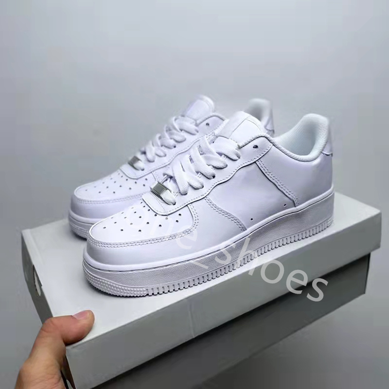 Classic Mens Low Mid Shoes Womens Dress Shoe Black and White Sports Skateboard Shoe Practical Thick Bottom Increased Sneakers High Quality 4 Colors Discounts, Box
Classic Mens Low Mid Shoes Womens Dress Shoe Black and White Sports Skateboard Shoe Practical Thick Bottom Increased Sneakers High Quality 4 Colors Discounts, Box