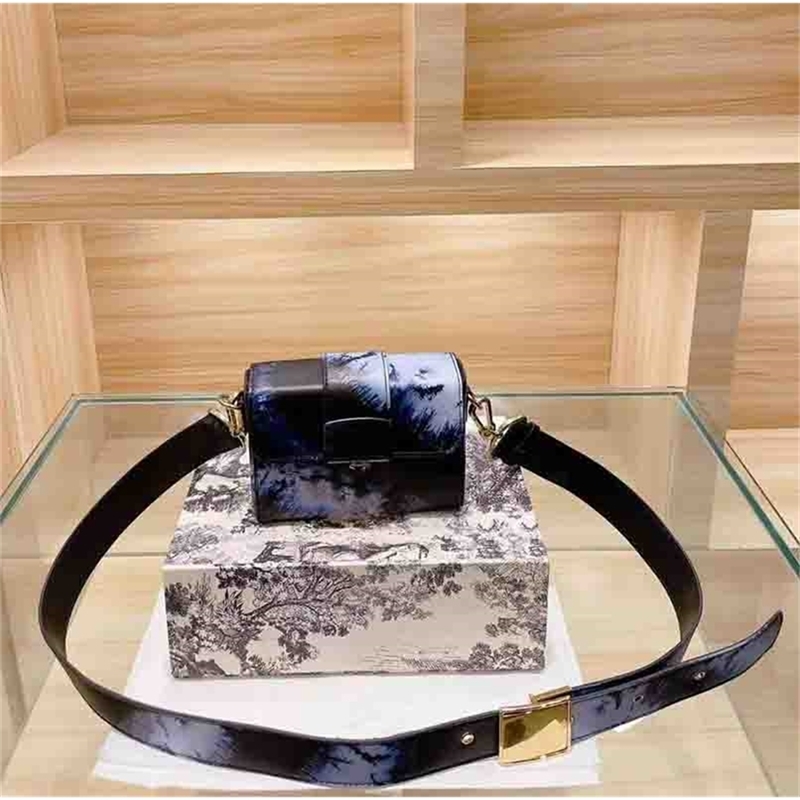 Crossbody Bag Fashion Mini Shoulder Bag Woman Handbag with Single Strap High Quality Handbags Lady Tote Bag 2 Styles215s3, Black
Crossbody Bag Fashion Mini Shoulder Bag Woman Handbag with Single Strap High Quality Handbags Lady Tote Bag 2 Styles215s3, Black