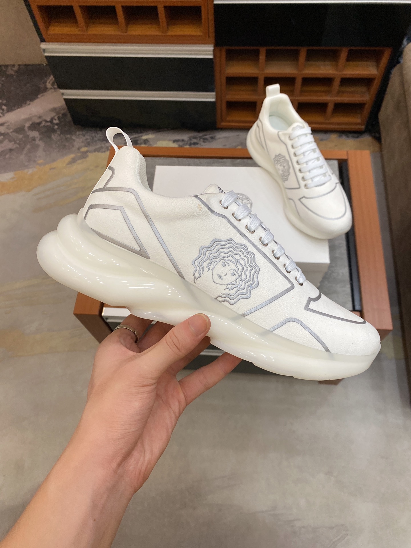 2021 Newest Luxury Designer Men fashion BOOTS Shoes Sports Sneakers Training Casual Shoes.Zz8, White
2021 Newest Luxury Designer Men fashion BOOTS Shoes Sports Sneakers Training Casual Shoes.Zz8, White