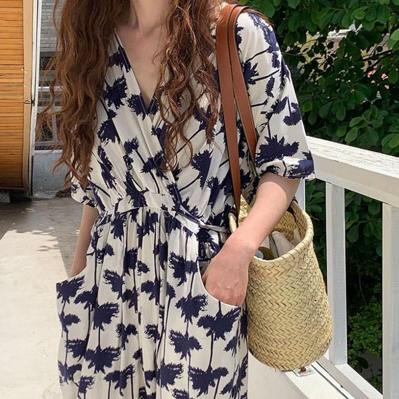 Casual Dresses 2022 Summer Dress Women Korean Vintage Print Long V-neck Fashion Vestido Feminino With Pocket Chic 15187, Black;gray
Casual Dresses 2022 Summer Dress Women Korean Vintage Print Long V-neck Fashion Vestido Feminino With Pocket Chic 15187, Black;gray