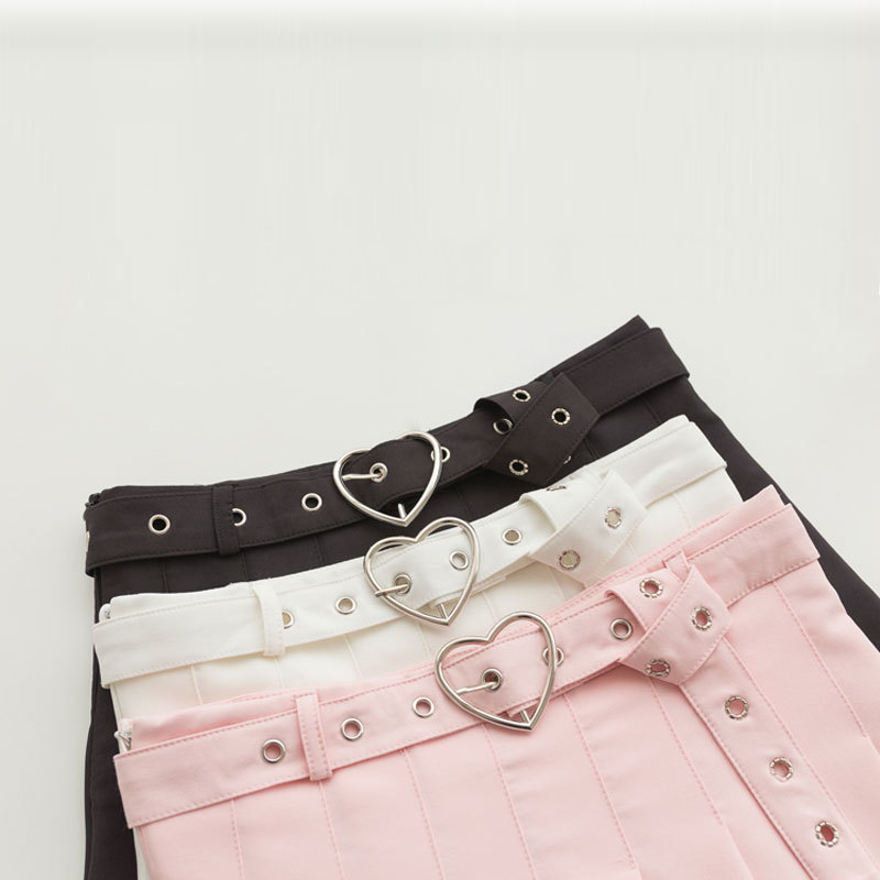 Harajuku HeartBuckle Belt Pleated Skirt Women School eGirl Cheerleading Belted Mini Skirt With Safe Shorts 210306