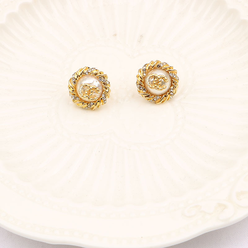 Sunflower 18K Gold Plated Luxury Brand Designers Letters Stud Earrings Famous Geometric Women 925 Silver Crystal Rhinestone Earring Wedding Party Jewerlry
Sunflower 18K Gold Plated Luxury Brand Designers Letters Stud Earrings Famous Geometric Women 925 Silver Crystal Rhinestone Earring Wedding Party Jewerlry