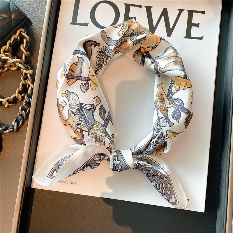Scarves Small Square Scarf 53x53cm 100% Spring And Summer Silk Luxury Mulberry Sun Protection Decorative Headband, Blue;gray
Scarves Small Square Scarf 53x53cm 100% Spring And Summer Silk Luxury Mulberry Sun Protection Decorative Headband, Blue;gray