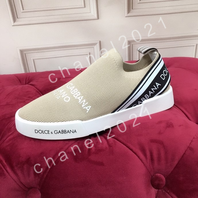 2021 fashion studded boots triple shoes mens womens casual cow leather trainers sport sneakers 35-45, Black
2021 fashion studded boots triple shoes mens womens casual cow leather trainers sport sneakers 35-45, Black