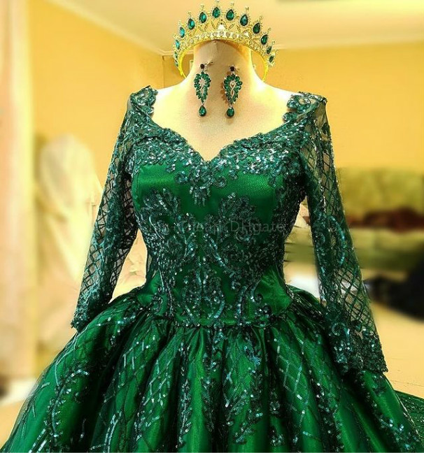 2021 Plus Size Arabic Aso Ebi Luxurious Lace Hunter Green Wedding Gowns Long Sleeves Ball Gown Vintage Sparkly Bridal Dresses ZJ154