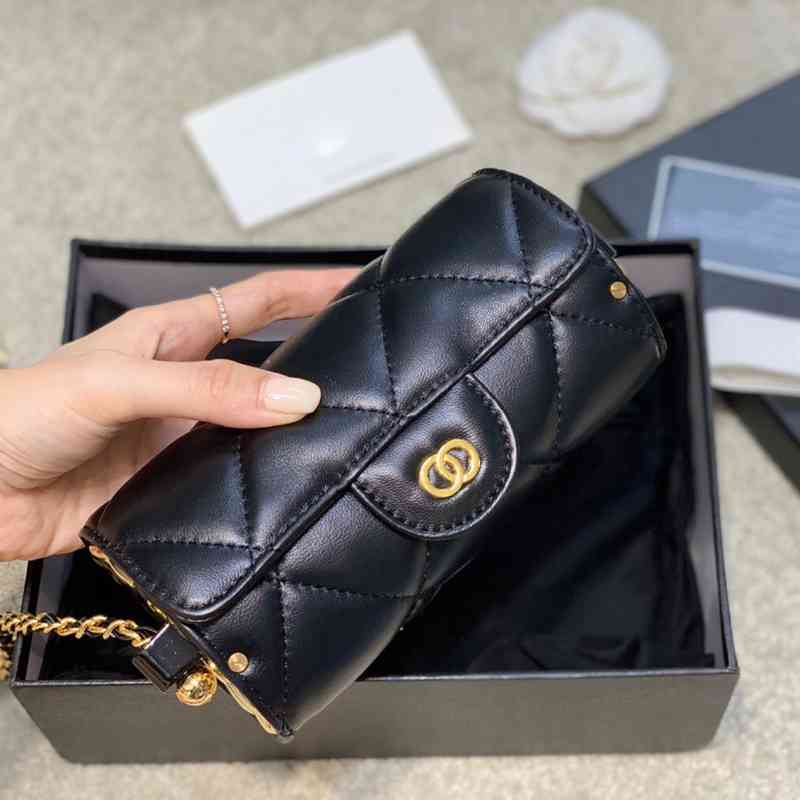 Evening Bags Small fragrance bag women's small golden ball messenger camellia flower Lingge chain Liu Shishi's same mouth red WQGH, Black
Evening Bags Small fragrance bag women's small golden ball messenger camellia flower Lingge chain Liu Shishi's same mouth red WQGH, Black