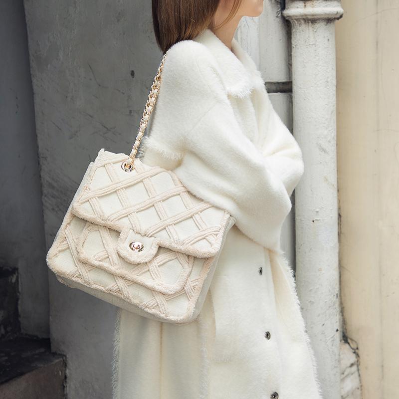 Evening Bags Classic Rhombus Lattice Handbag Designer High Capacity Female Cotton Wool Shoulder Bag Women Canvas Crossbody, White
Evening Bags Classic Rhombus Lattice Handbag Designer High Capacity Female Cotton Wool Shoulder Bag Women Canvas Crossbody, White