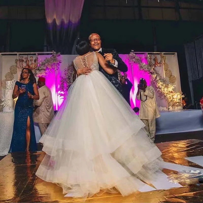 Arabic Romantic Style A Line Church Wedding Gown 2022 Tired Train Lace Up Back Bead Bridal Dress Puffy Tulle Skirt Vestido De Novia