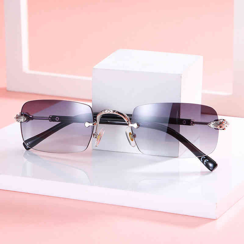 Factory Direct Price 2021 Trend Rimless Fashion Metal Wholesale Eyewear Shades for Men Accessories Square Vintage Gafas Sol
Factory Direct Price 2021 Trend Rimless Fashion Metal Wholesale Eyewear Shades for Men Accessories Square Vintage Gafas Sol