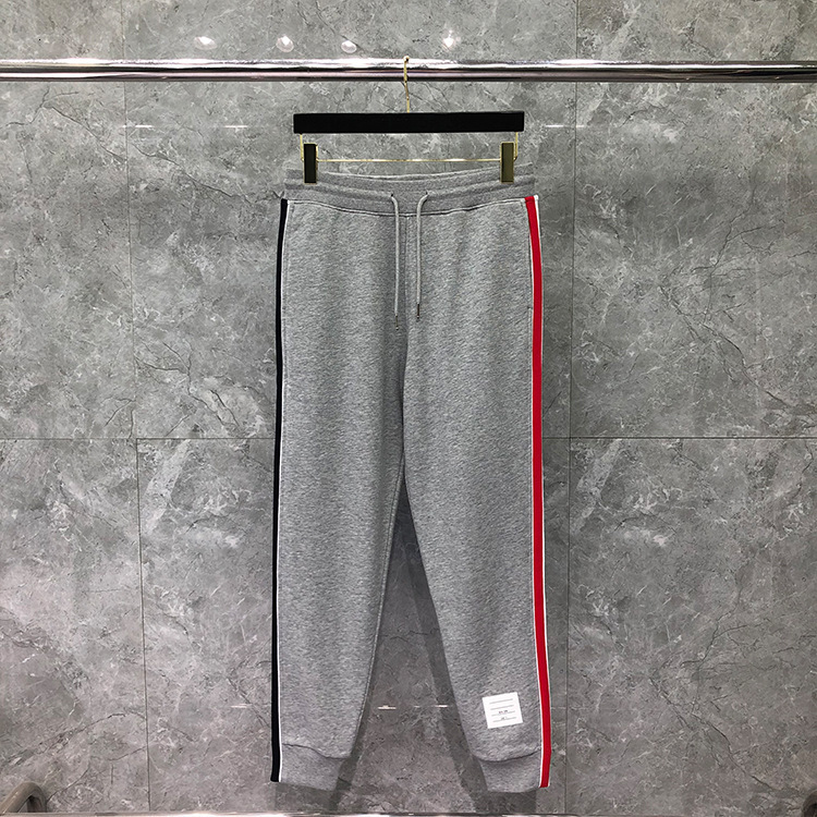 casual pants dongguan direct sales tb guard bilateral webbing loose sweatpants, Black;white
casual pants dongguan direct sales tb guard bilateral webbing loose sweatpants, Black;white