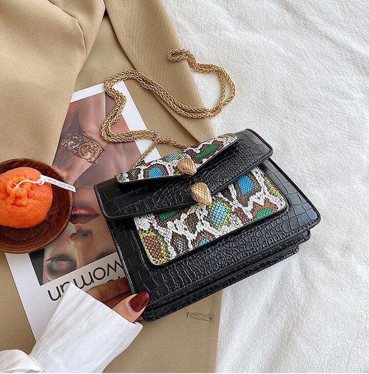 Factory wholesale women shoulder bag street trend crocodile handbag personality double buckle womens chain bags European and American embossed leather handbags
Factory wholesale women shoulder bag street trend crocodile handbag personality double buckle womens chain bags European and American embossed leather handbags