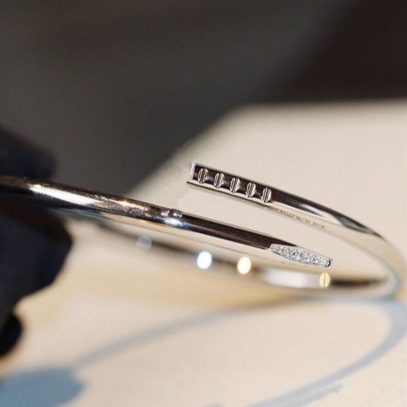 Fashion Stainless Steel Gold Nail Bangle Men and Women Jewelry Couple Engagement Gift Party Bracelet lover
Fashion Stainless Steel Gold Nail Bangle Men and Women Jewelry Couple Engagement Gift Party Bracelet lover