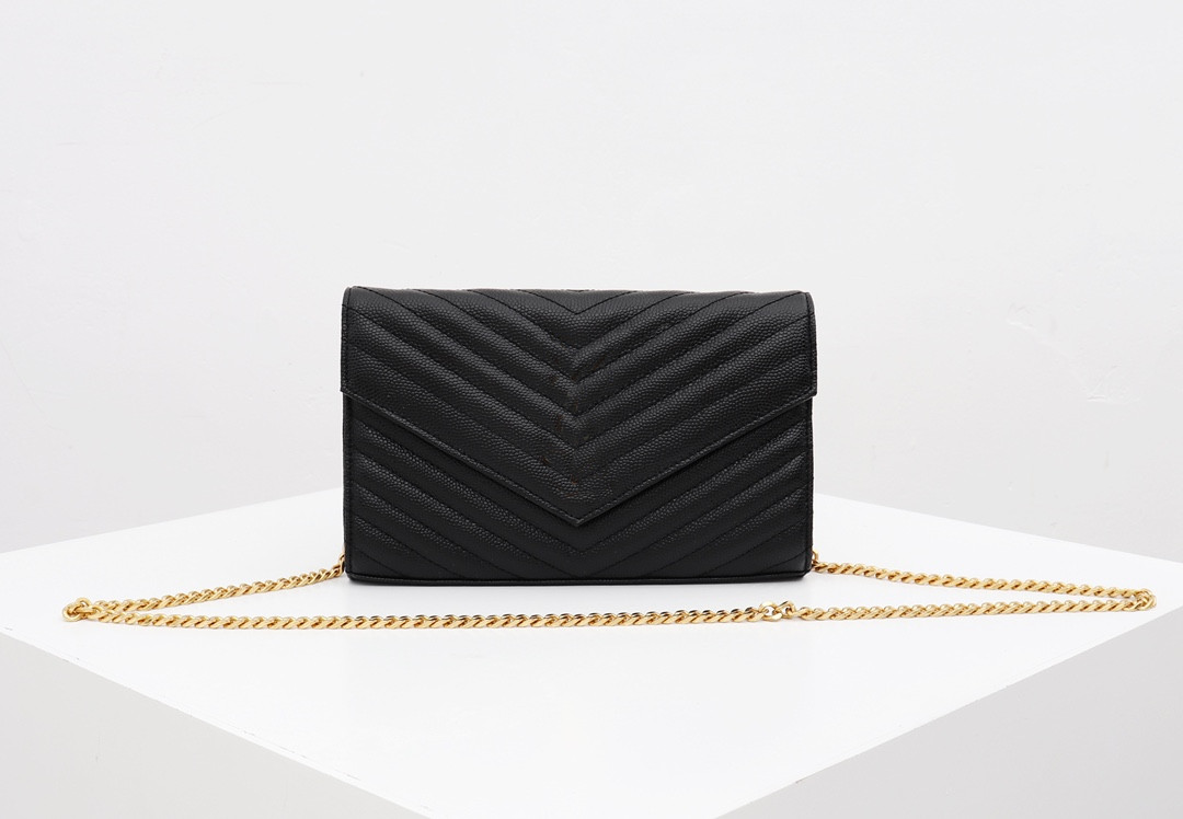 2021 new high quality designer wallet women's leather bag handbag women's Cross waist Messenger Shoulder Bag Messenger Purse, White gold chain
2021 new high quality designer wallet women's leather bag handbag women's Cross waist Messenger Shoulder Bag Messenger Purse, White gold chain