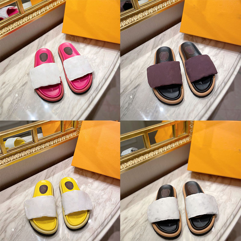 Designer Slippers Pool Pillow Comfort Mules Women Fashion Slippers Ladies Summer Vibrant Sandals Puffy Style Classic Slides Size 35-42 with box, Color7
Designer Slippers Pool Pillow Comfort Mules Women Fashion Slippers Ladies Summer Vibrant Sandals Puffy Style Classic Slides Size 35-42 with box, Color7