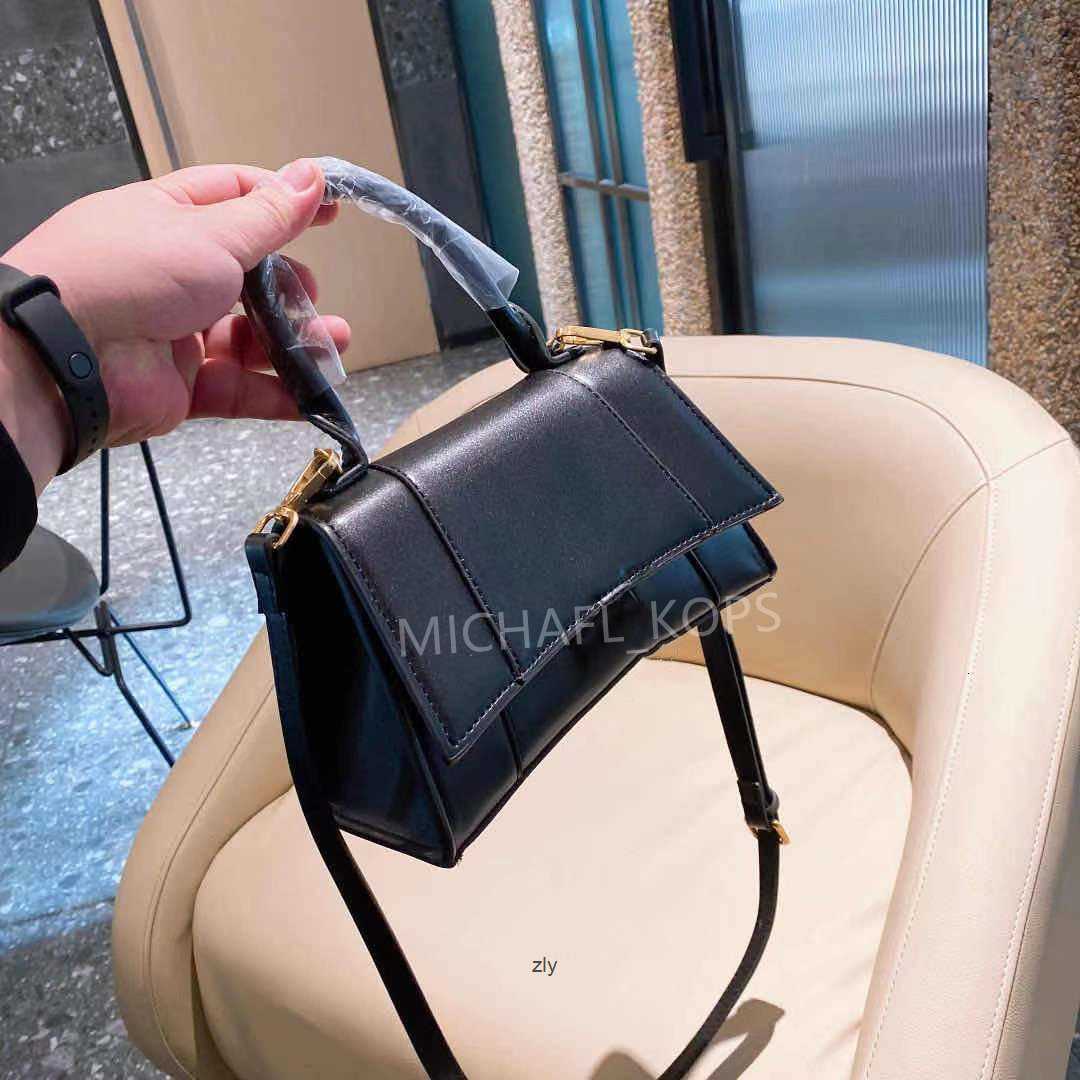 2020 New Handbag Ladies Shoulder Bag Fashion Messenger Bag Classic Quality Wallet Free Shipping
2020 New Handbag Ladies Shoulder Bag Fashion Messenger Bag Classic Quality Wallet Free Shipping