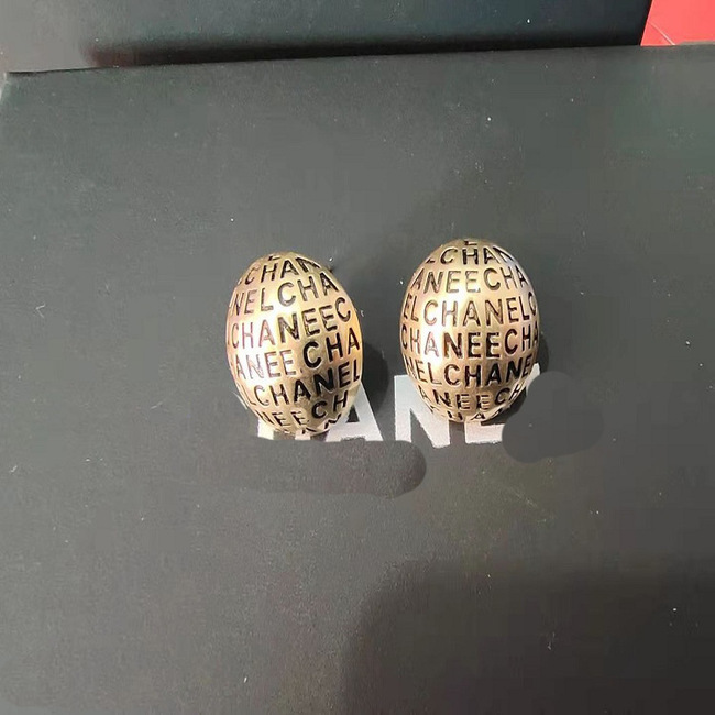 Xiangjiaxiaoxiangfeng round letter stud S925 silver needle fashion personality earrings2, Golden
Xiangjiaxiaoxiangfeng round letter stud S925 silver needle fashion personality earrings2, Golden