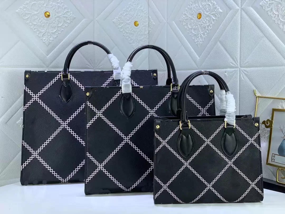 2022 High Quality Fashion Classic Bags All-match Genuine Leather Letter Large Medium Small Tote Vintage Messenger Women Handbags embossing S, Black;red
2022 High Quality Fashion Classic Bags All-match Genuine Leather Letter Large Medium Small Tote Vintage Messenger Women Handbags embossing S, Black;red
