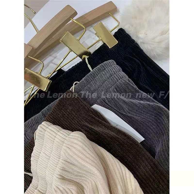 2021 autumn new thick female straight loose knitted cord long leg casual pants 00qr, Black;white
2021 autumn new thick female straight loose knitted cord long leg casual pants 00qr, Black;white