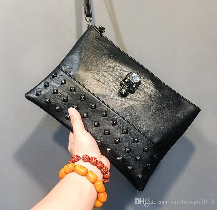 wholesale brand men bag street trend skull decoration mens and women holding handbag personality rivet punk bags skulls diamond lovers wrist
wholesale brand men bag street trend skull decoration mens and women holding handbag personality rivet punk bags skulls diamond lovers wrist