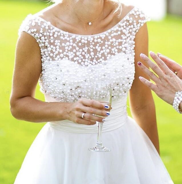 Summer Short A e Wedding Dresses Top Pearls Beading Open Back Mini Country Garden Lace Applique Bridal Gowns Engagement Party Dress