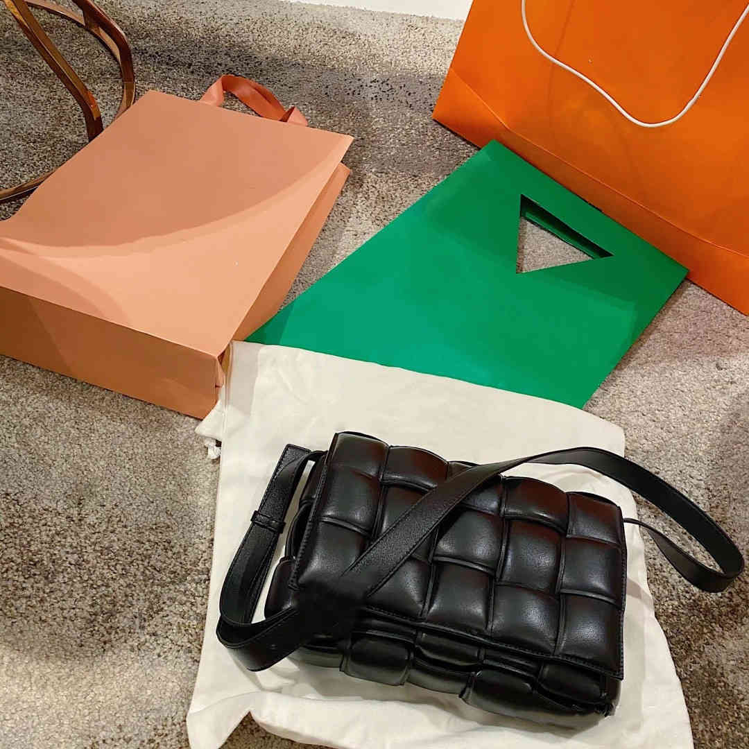 Multicolor Crochet Shoulder Bags Designers Fashion Women Handbags Purses High Quality Pillow Crossbody Bag Girl Surprise Gift with Box, Green
Multicolor Crochet Shoulder Bags Designers Fashion Women Handbags Purses High Quality Pillow Crossbody Bag Girl Surprise Gift with Box, Green