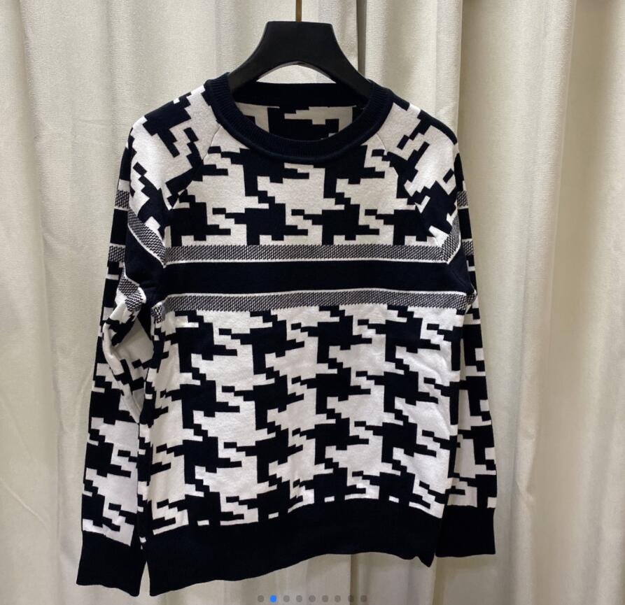 Women's Two Piece Pants 2022 Spring O Neck Long Sleeve Sweater And Shorts Brand Same Style 2 Pieces Sets Women 1031, Customize
Women's Two Piece Pants 2022 Spring O Neck Long Sleeve Sweater And Shorts Brand Same Style 2 Pieces Sets Women 1031, Customize