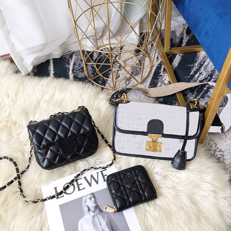 3 pieces suit Designer Crossbody Bags Classic canvas handbags black Leather Thread Wallets purse Interior Slot Pocket Clutch Totes Letter Floral Gold Silver Chain, No bags
3 pieces suit Designer Crossbody Bags Classic canvas handbags black Leather Thread Wallets purse Interior Slot Pocket Clutch Totes Letter Floral Gold Silver Chain, No bags