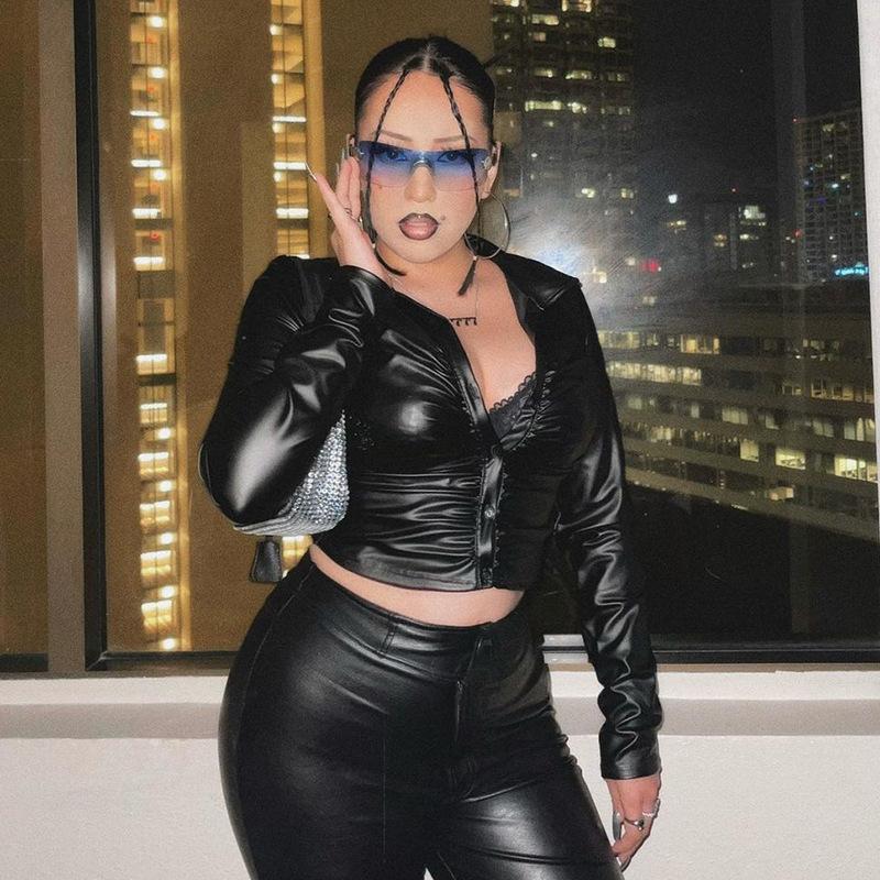 Womens T-Shirt Black Pu Leather Folds Skinny Tshirt Sexy V Neck Turn Down Collar Full Sleeve Crop Top Women Punk Style Gothic Emo Alt Cloth