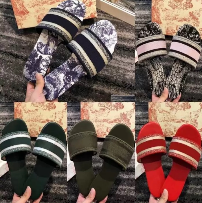 2021 Designer slippers Paris Beach Slide Scuffs Womens Summer Sandals Ladies Flip Flops Sexy Slipper Women's Shoes Flat Bottom size 35-42 with box, 26
2021 Designer slippers Paris Beach Slide Scuffs Womens Summer Sandals Ladies Flip Flops Sexy Slipper Women's Shoes Flat Bottom size 35-42 with box, 26