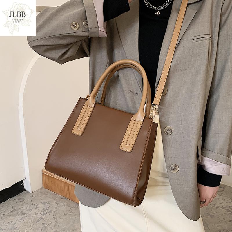 Solid Color PU Leather Women's Handbag Casual Designer Shoulder Crossbody Bags for Women Handbags Travel Hand Bags Women 2021, Black
Solid Color PU Leather Women's Handbag Casual Designer Shoulder Crossbody Bags for Women Handbags Travel Hand Bags Women 2021, Black