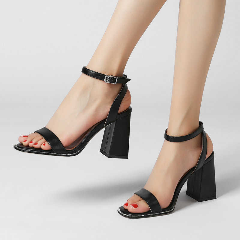 Fashion Rhinestone Summer Open Toe Women Sandals Faux Leather Square High Heel Shoes Woman Buckle Dress Sandals Plus Size Y0721, Black
Fashion Rhinestone Summer Open Toe Women Sandals Faux Leather Square High Heel Shoes Woman Buckle Dress Sandals Plus Size Y0721, Black