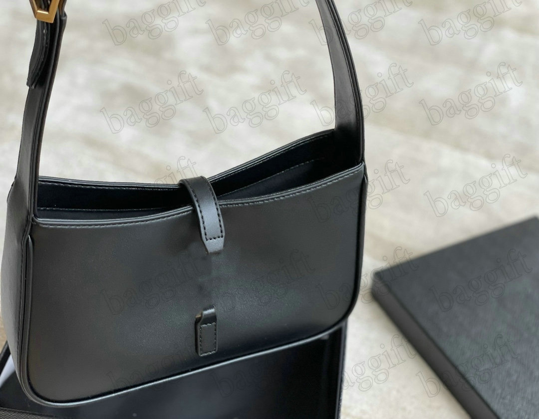 LE5A7 Alligator Embossed Leather Stray Saddle Bag Underarm Womens Shoulder Bag Designers High Quality Luxury Fashion Handbags Totes Lady CrossBody, For make up difference fees;no bag
LE5A7 Alligator Embossed Leather Stray Saddle Bag Underarm Womens Shoulder Bag Designers High Quality Luxury Fashion Handbags Totes Lady CrossBody, For make up difference fees;no bag