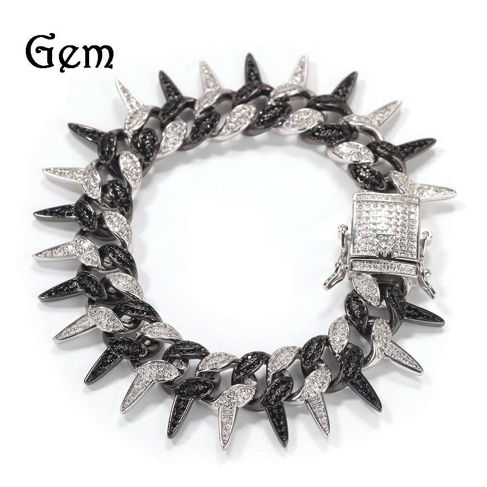 Hip hop punk style bracelet men's and women's personality 19mm thorn inlaid diamond big Cuba chain jewelry
Hip hop punk style bracelet men's and women's personality 19mm thorn inlaid diamond big Cuba chain jewelry
