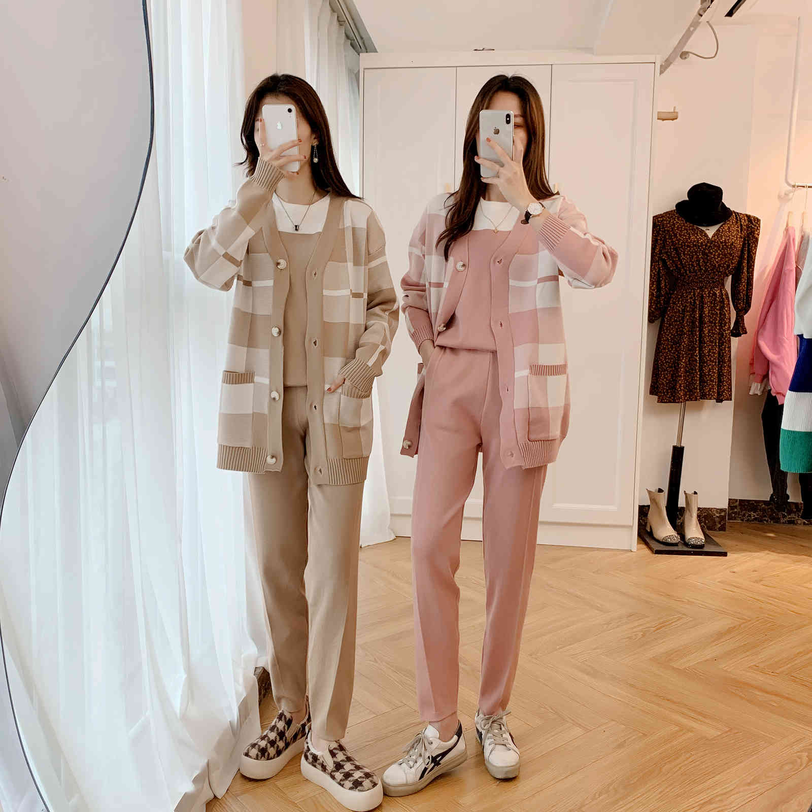 Women's Fur & Faux Spring sweatshirt 3 pieces of knitted or crocheted short sleeve set + jacket sweatpants cashmere sweater sports coat AB3Y, 1# shoe box
Women's Fur & Faux Spring sweatshirt 3 pieces of knitted or crocheted short sleeve set + jacket sweatpants cashmere sweater sports coat AB3Y, 1# shoe box