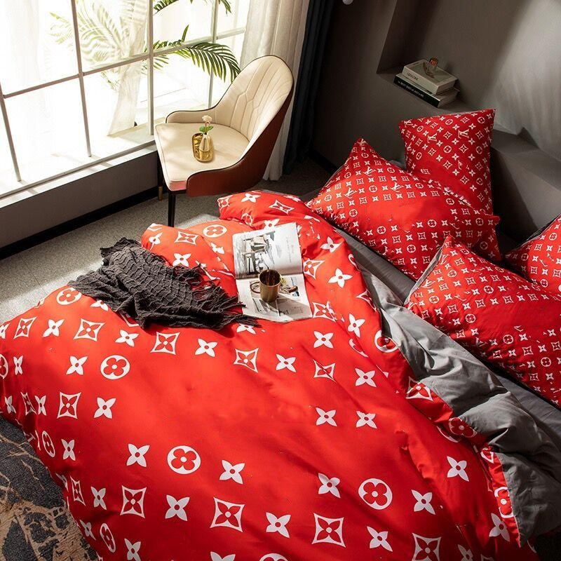 red designer bedding sets duvet cover king size designer bedding silk modern duvet cover bed sheet pillowcases
red designer bedding sets duvet cover king size designer bedding silk modern duvet cover bed sheet pillowcases