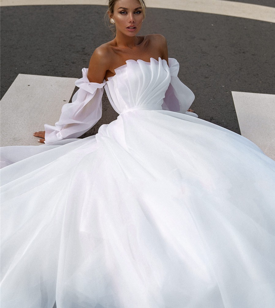 Strapless Ruched Bodice Ball Gowns 2022 Organza Wedding Dress with Detachable Long Sleeves Empire Bridal Gowns vestidos de noiva robe mariee