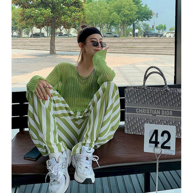 2021 new female perspective sunscreen nightgown + vertical nine-point stripes carrot pants western women's suit t6vz, Gray
2021 new female perspective sunscreen nightgown + vertical nine-point stripes carrot pants western women's suit t6vz, Gray